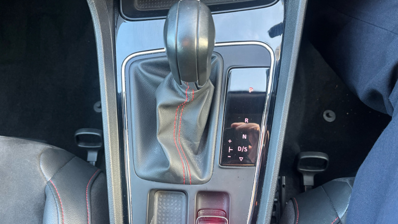 SEAT Leon 1.5 TSI EVO 150 FR Black Edition [EZ] 5dr DSG Petrol Hatchback